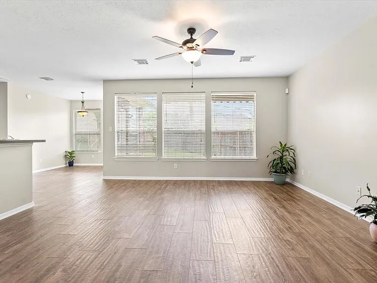 9722 Therrell Dr — Photo 12