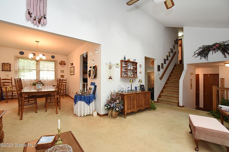 4th image of 15 Murray Drive