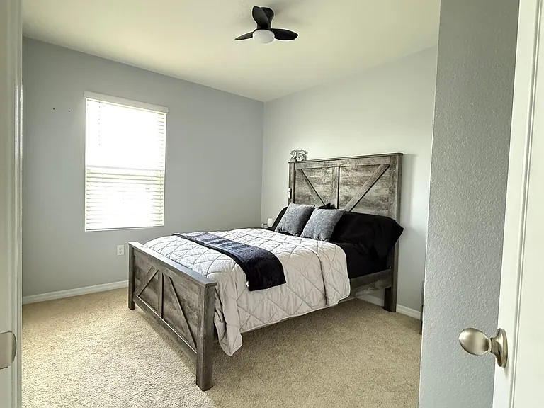 605 Park Place Blvd #605 — Photo 3