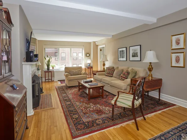 433 East 51st Street image 1 of 10