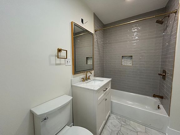 4th image of 4836 N Hamilton Ave #1