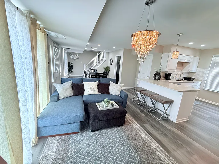 10308 W Lyndale Ave — Photo 36