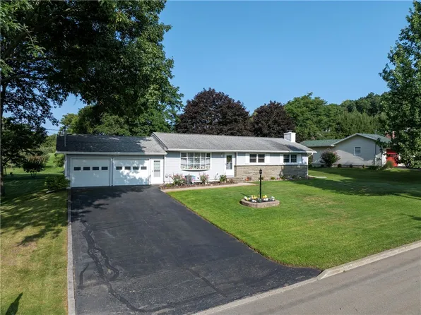 319 N Burton St, Bath, NY 14810