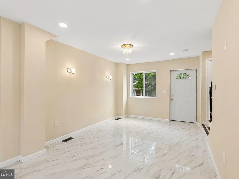 4706 Alhambra Ave — Photo 9