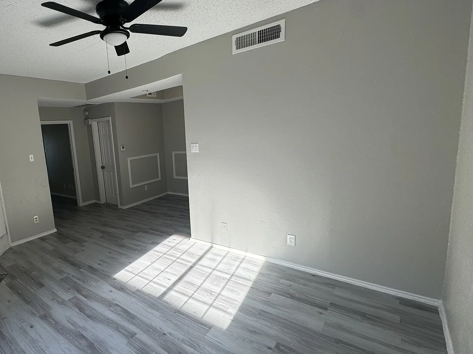 1 bed, 640 sqft, $925 — Photo 2