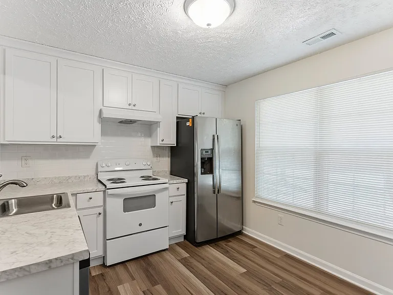 6319 Harris Heights Ave — Photo 3