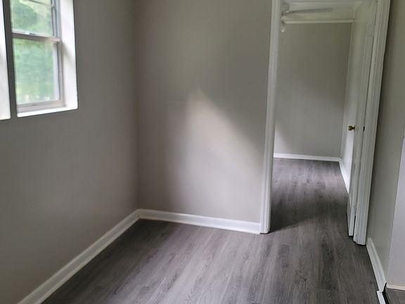 5th image of 2540 Pineview Dr
