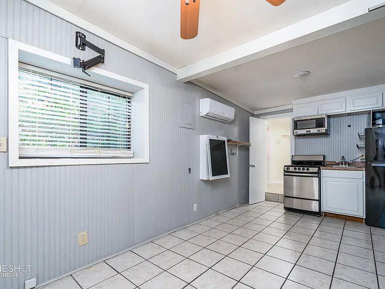 2023 S 5th St #F — Photo 16