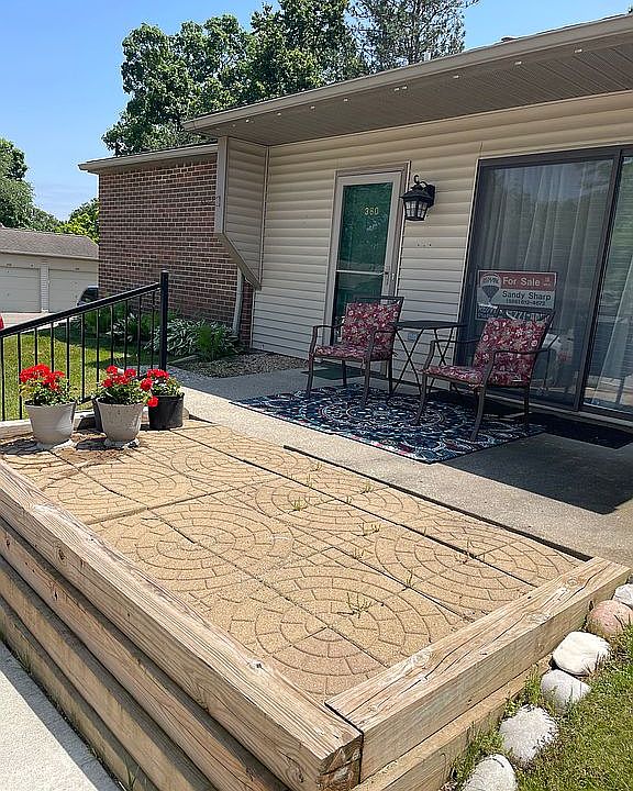 Large patio, plenty of room 