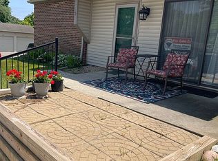 360 Spring Brooke Dr, Brighton, MI 48116