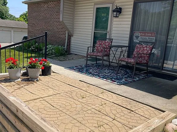 360 Spring Brooke Dr, Brighton, MI 48116