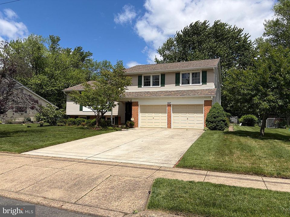 1st image of 647 Guilford Rd