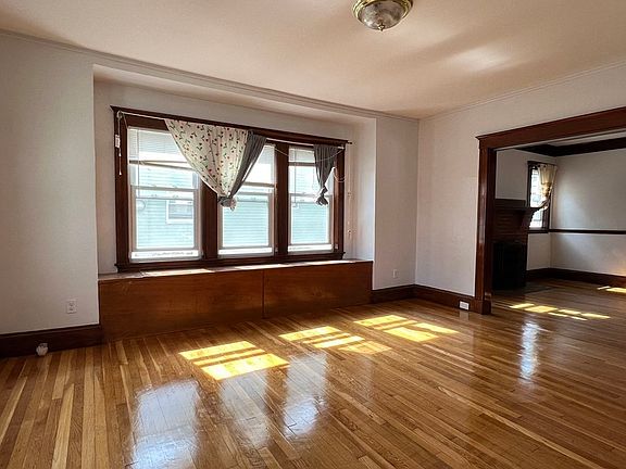 2nd image of 17 Cheriton Rd #Sf