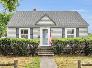 33 Parker St, North Andover, MA 01845