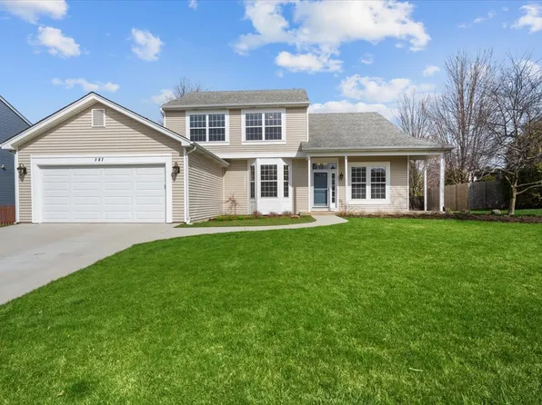 141 Edgewater Ln, Sugar Grove, IL 60554
