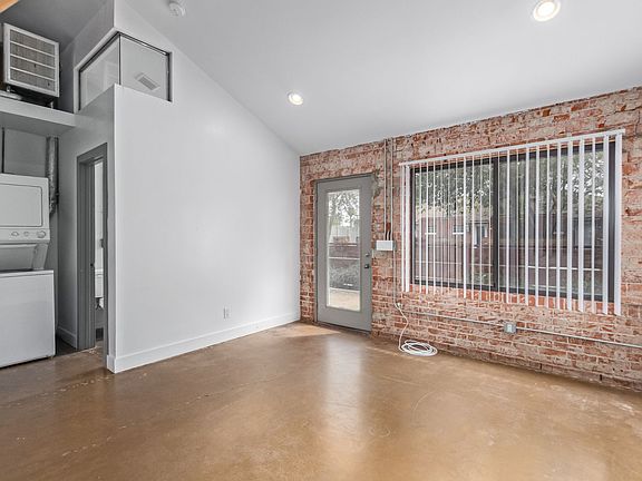 2nd image of 1810 N 16th St APT 11