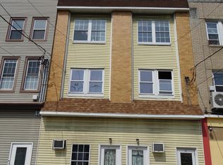 10 N Market St, Shamokin, PA 17872