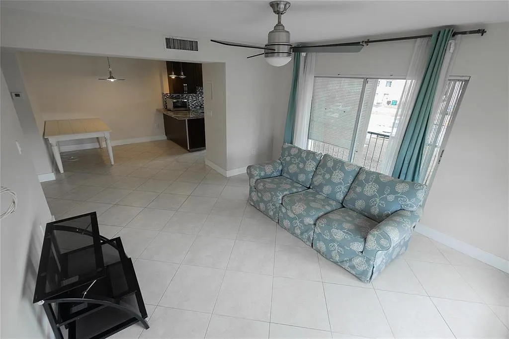2 bed, 2.0 bath, 1016 sqft, $2,100 — Photo 4