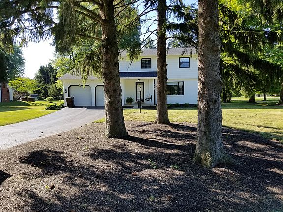 LARGE LOT, PRIVATE