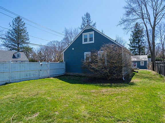 2nd image of 31 Kilburn Ave