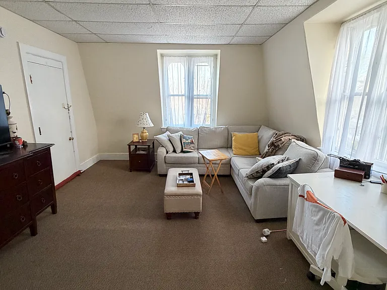24-26 Elm St #3 — Photo 2