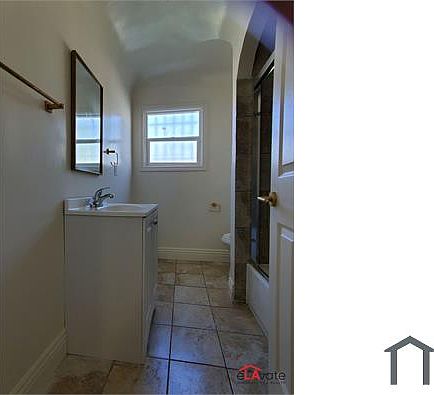 3rd image of 2837 Somerset Dr #2837