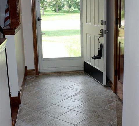 2nd image of 6939 Cottonwood Dr