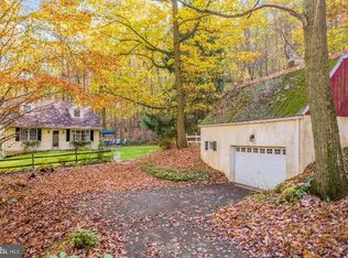 472 Icedale Rd, Honey Brook, PA 19344