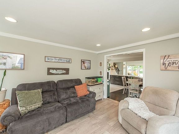 5th image of 5 Doherty Dr East