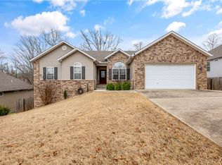 6 Chaucer Dr, Bella Vista, AR 72714