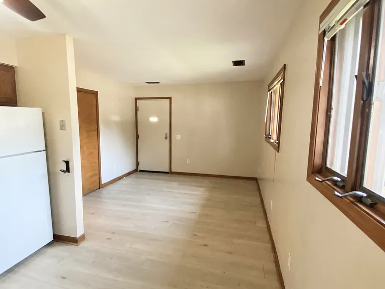 1478 Euclid St — Photo 4