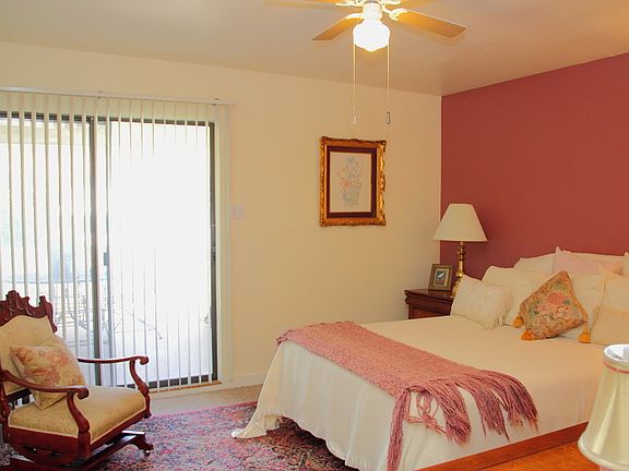 2nd image of 537 Sand Bend Dr APT B