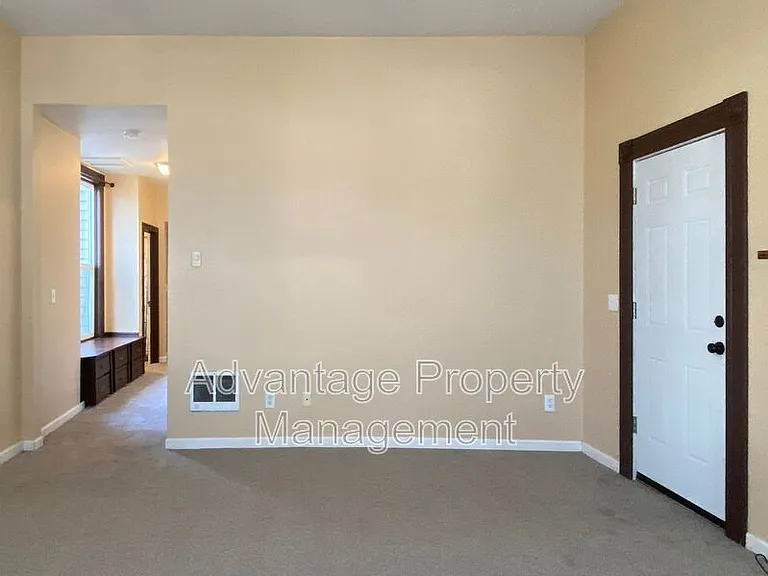324 Calapooia St SW #3 — Photo 3