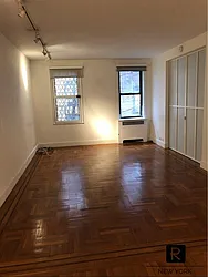Rented by R New York