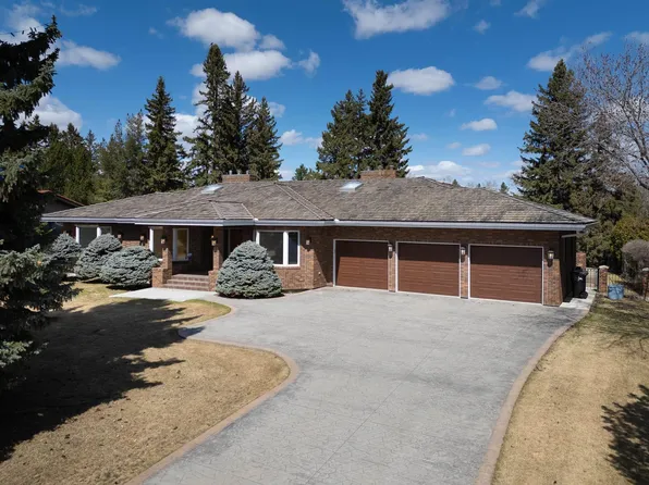 18 Westbrook Dr NW, Edmonton, AB T6J 2C9