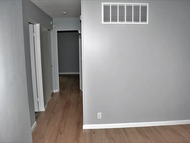 10469 Briarbend Dr #5 — Photo 12