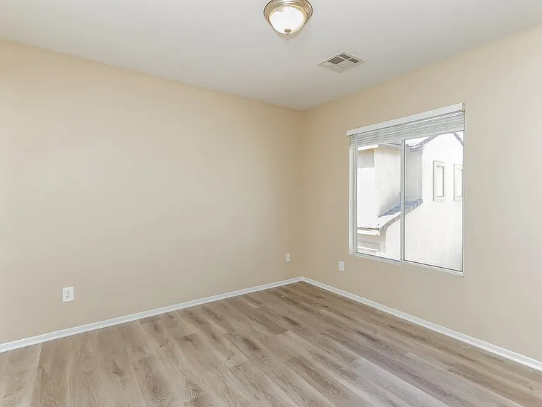 921 Sunny Acres Ave — Photo 13