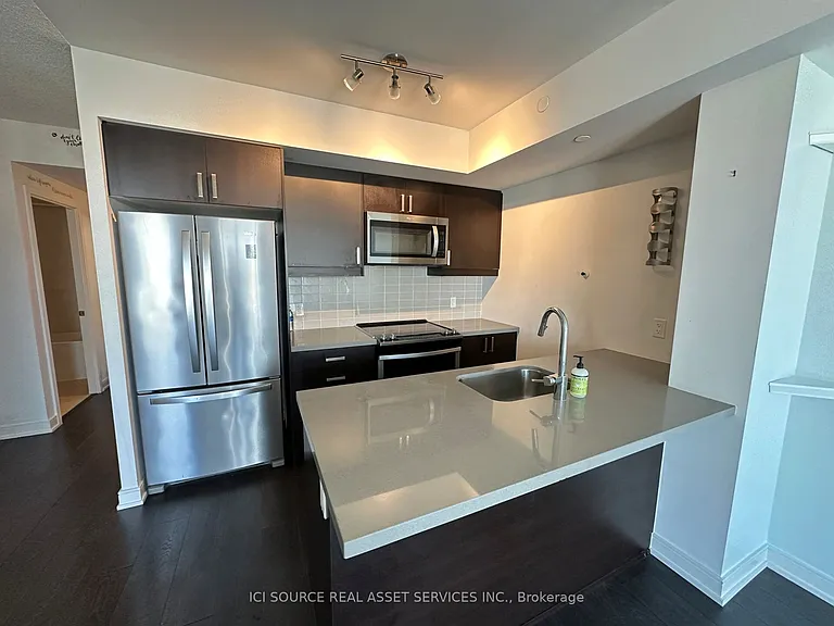 50 Wellesley St E #3205 — Photo 9