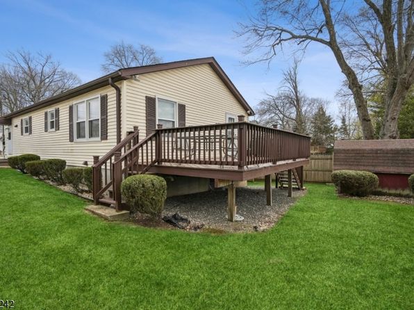 183 Baker St, Dover Town, NJ 07801