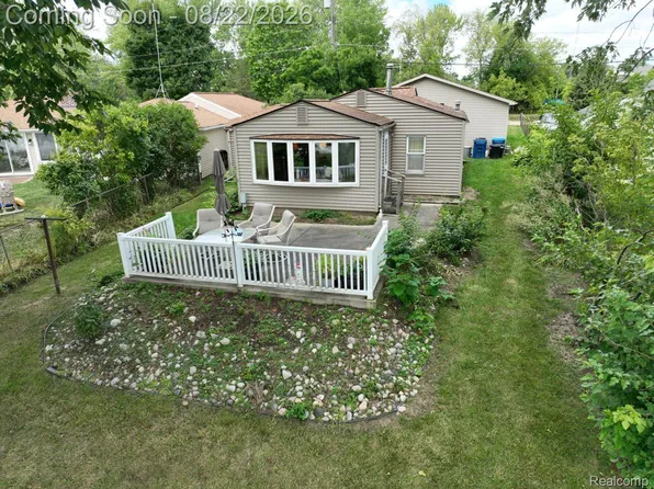 11463 Barnum Lake Rd, Fenton, MI 48430