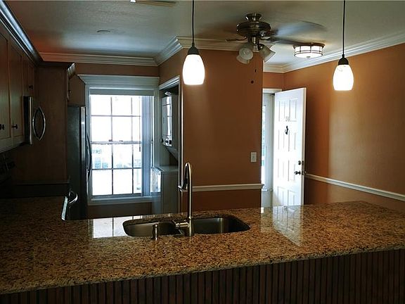 3rd image of 4911 Sunnybrook Dr Unit 24