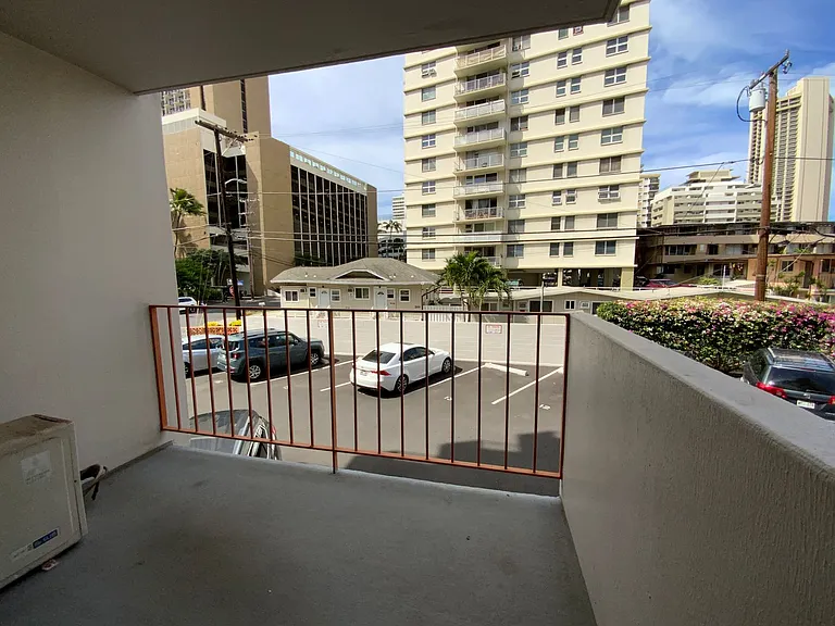 236 Liliuokalani Ave #202 — Photo 10