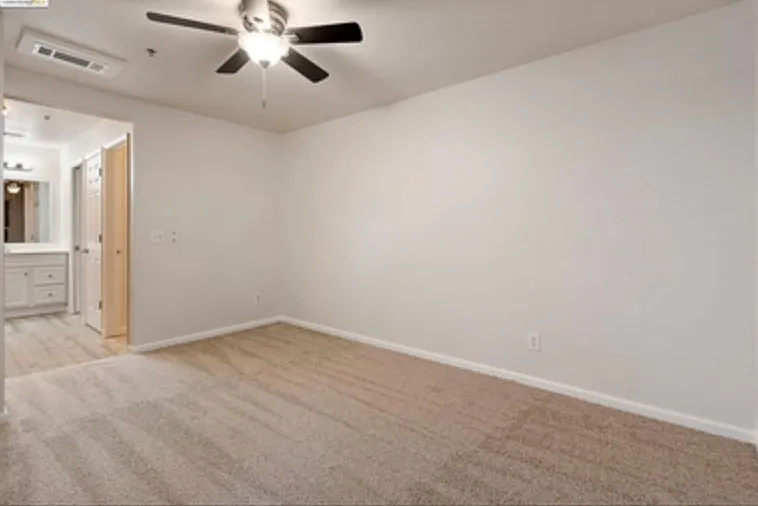 7283 Florin Mall Dr #14 — Photo 10