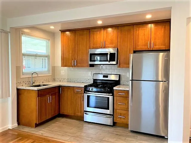 11 Arch St #3 — Photo 1