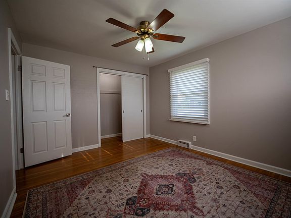 5th image of 6700 Lincoln Ave