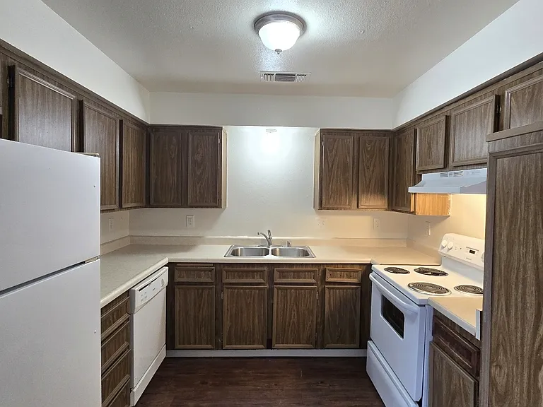 3750 N Delno Ave #205 — Photo 9