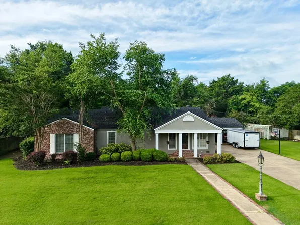 1105 Farmer St, Cleveland, MS 38732