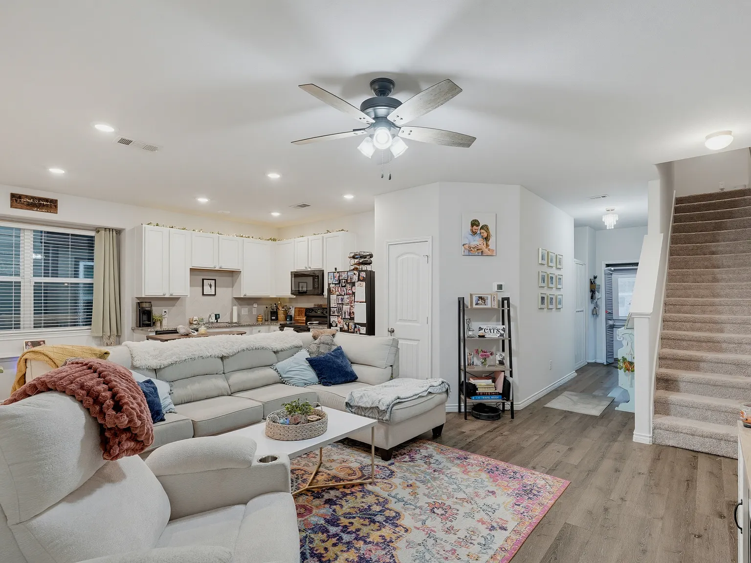 2 bed, 2.5 bath, 1214 sqft, $1,890 — Photo 2