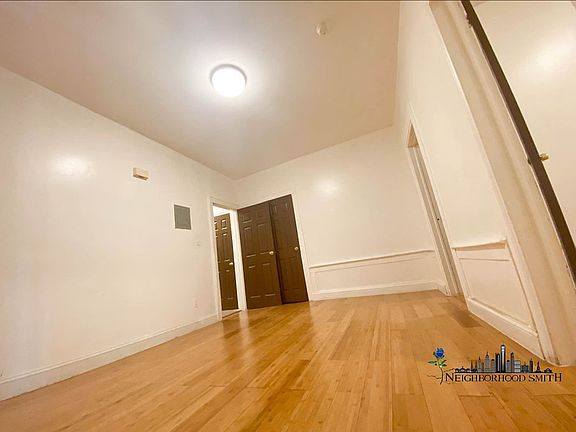 5th image of 1014 New York Ave APT 1R