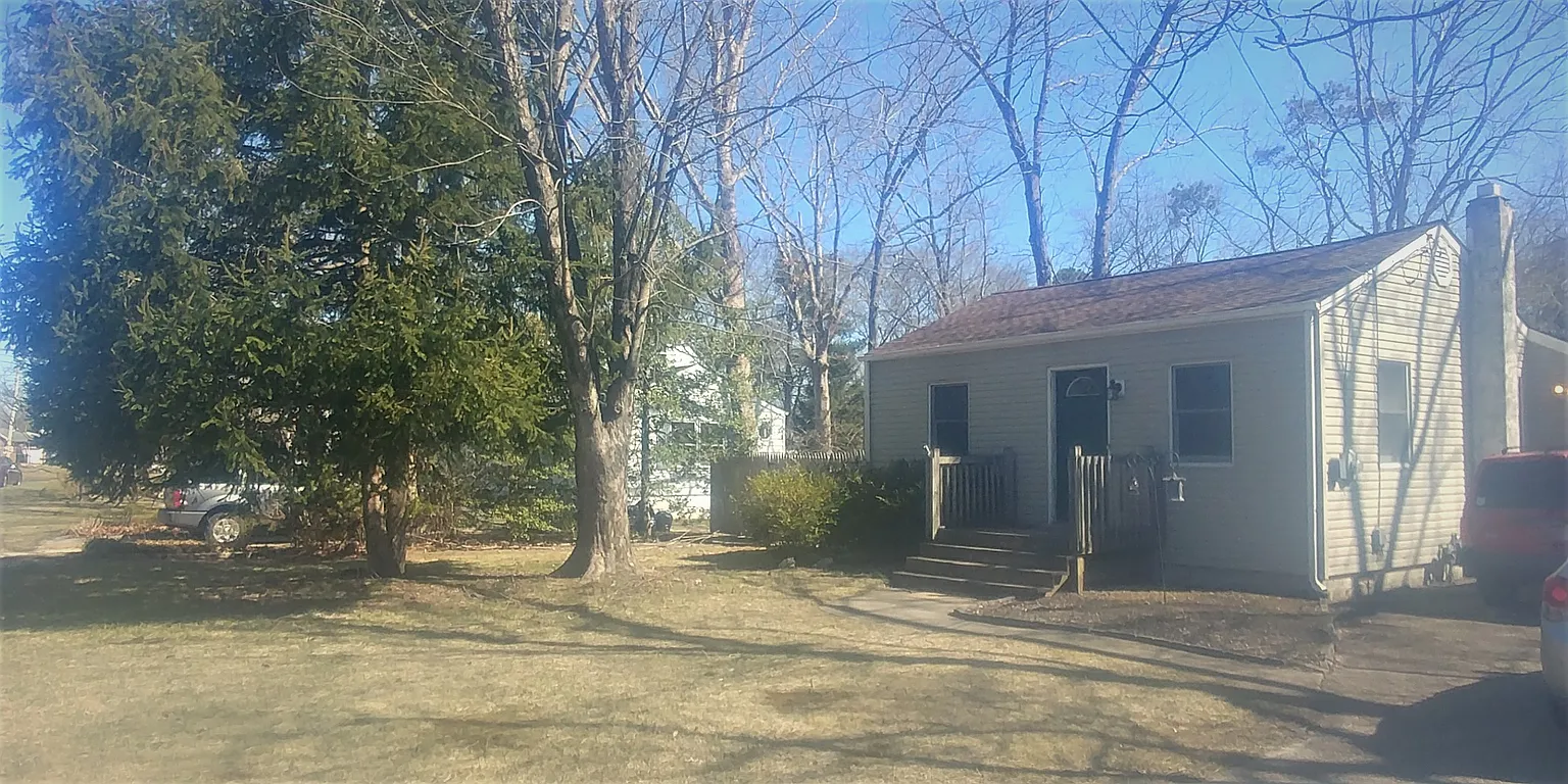 405 Spiral Dr photo 1